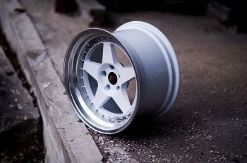 Japan Racing Wheels JR6 White